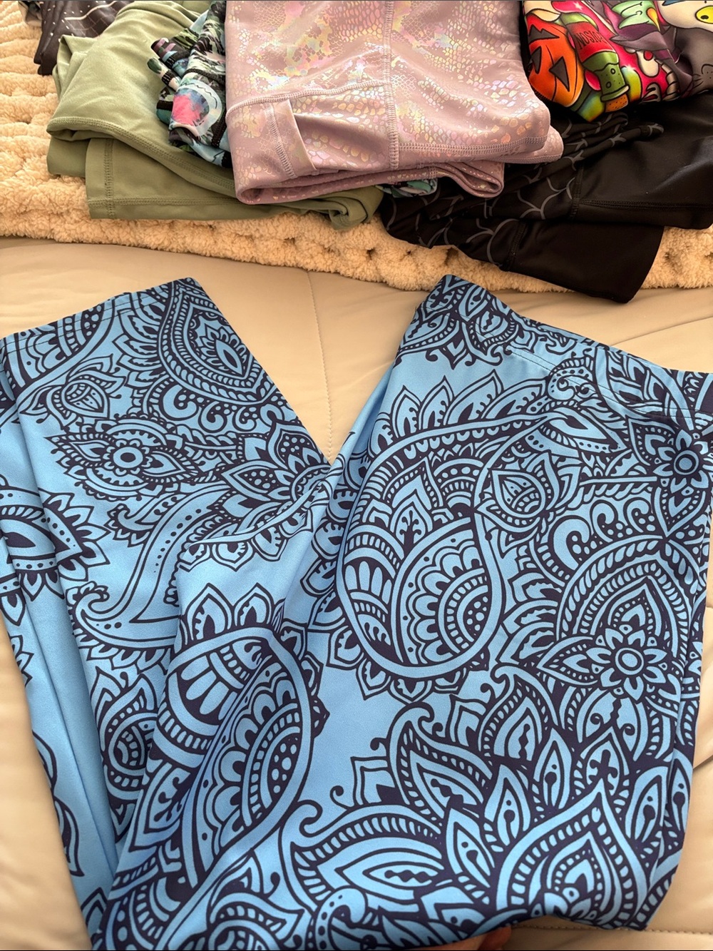 Blue Paisley Print Capri Leggings